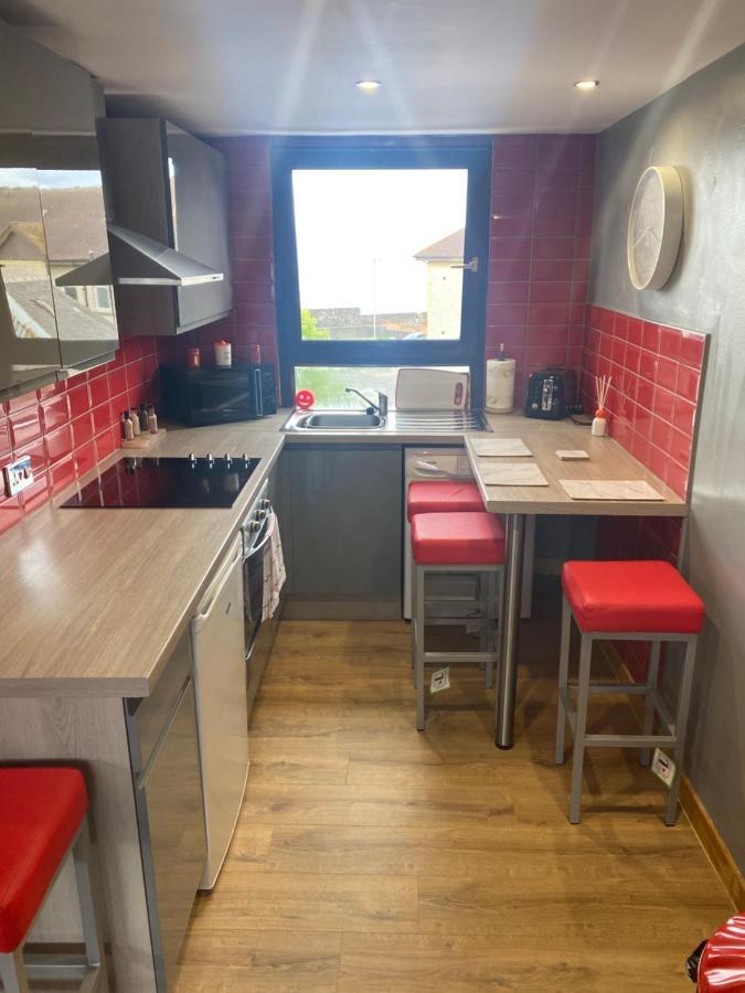 2 Bedroom Apartment In Saltcoats Town Beside The Seaside מראה חיצוני תמונה